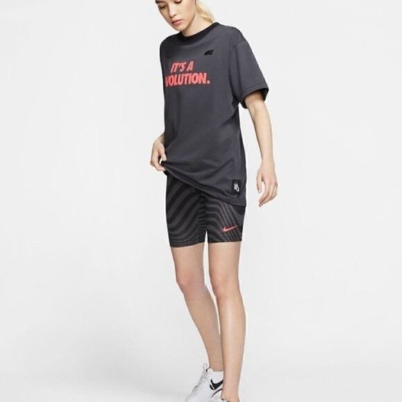 Nike Air MAX Bike Shorts - Picture 3 of 10